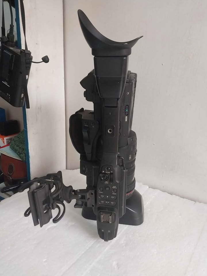 Canon Xf305 Video Camera Additional Image