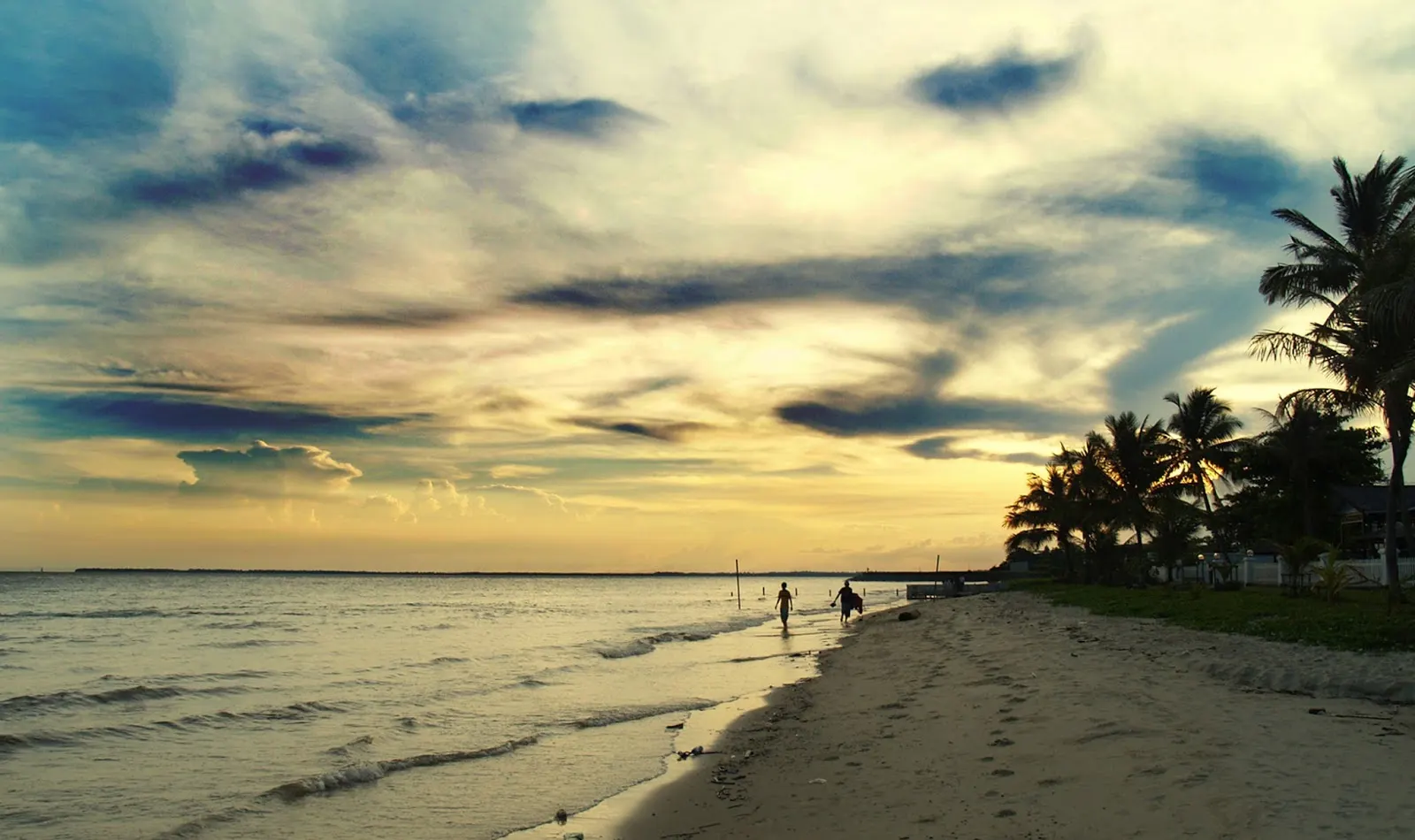 Pantai Kemala Balikpapan