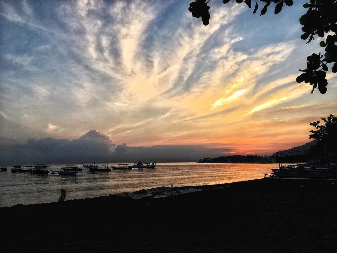 pantai pemuteran bali