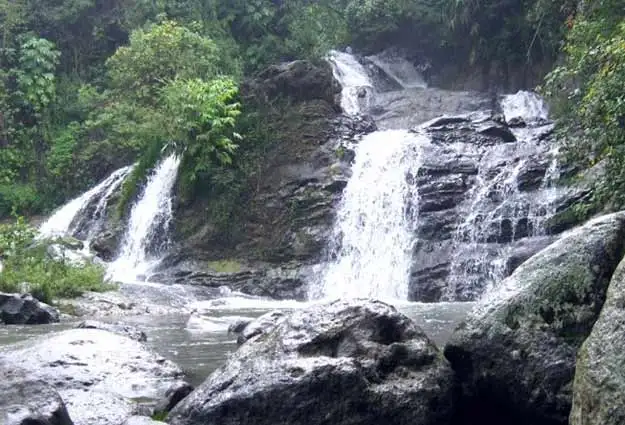 Air Terjun Binangun Watu Jadah wonogiri