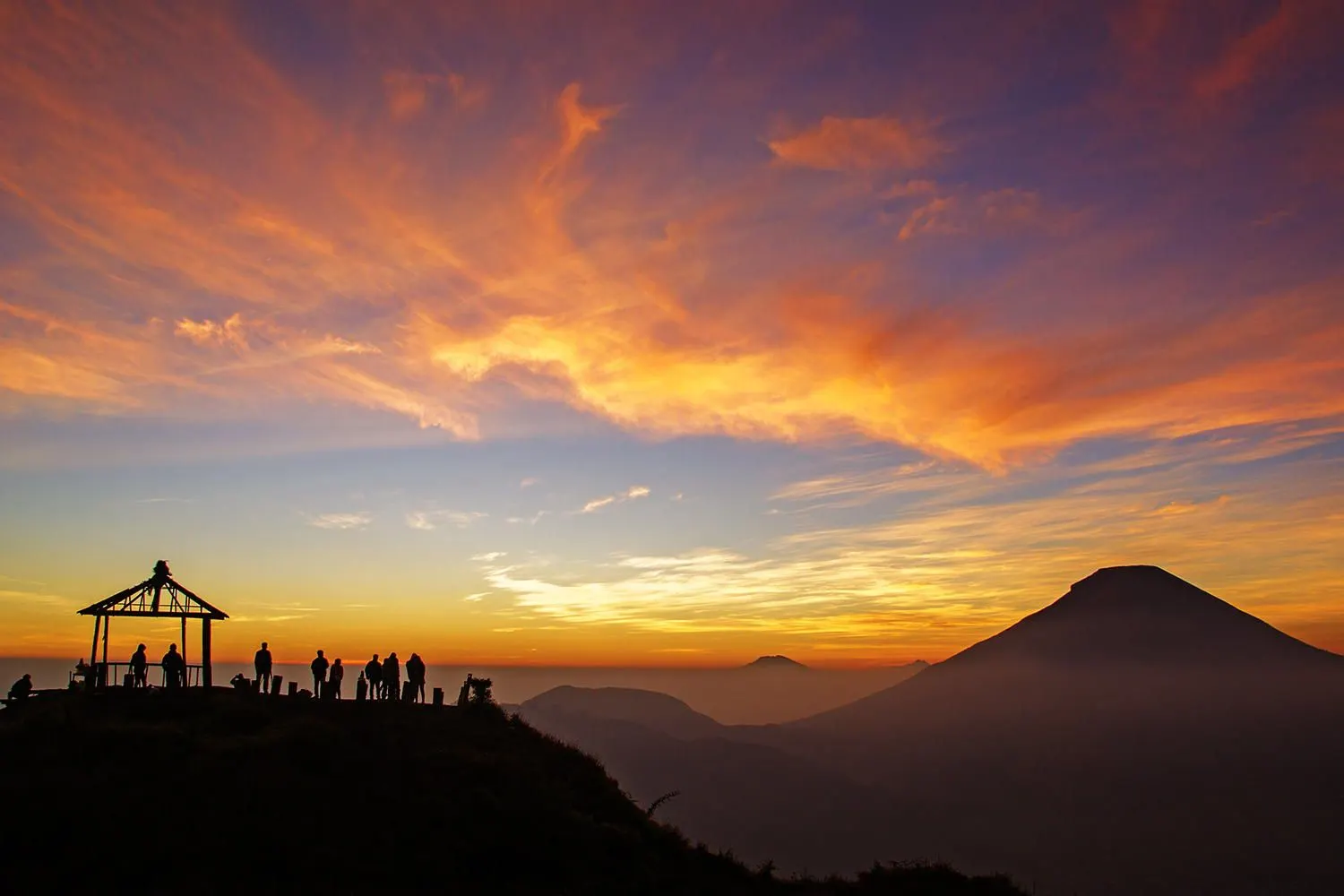 bukit sikunir