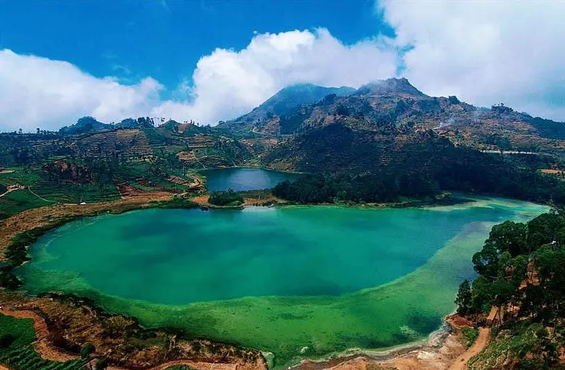 Telaga Warna Dieng
