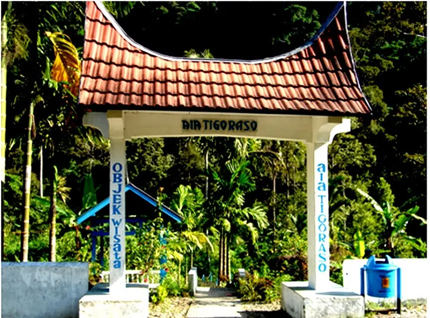 wisata unik Aia Tigo Raso