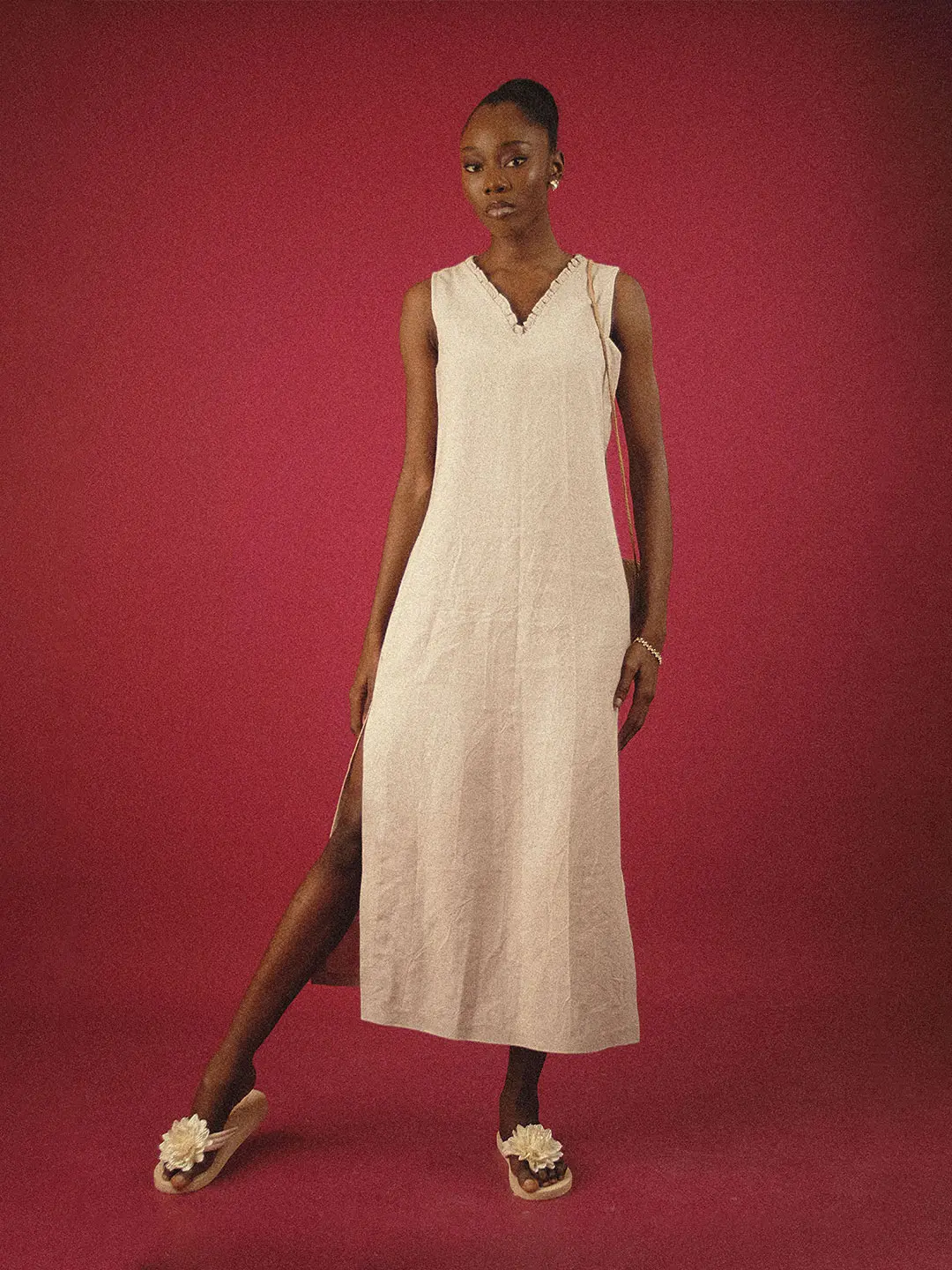 Loose armless gown - Image 1