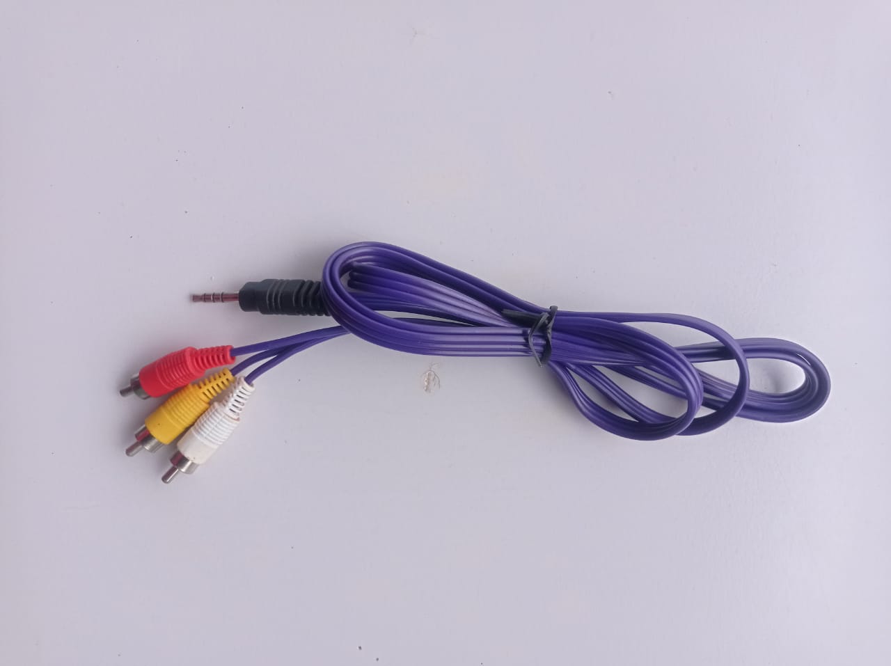 3 by 1 cable auximage