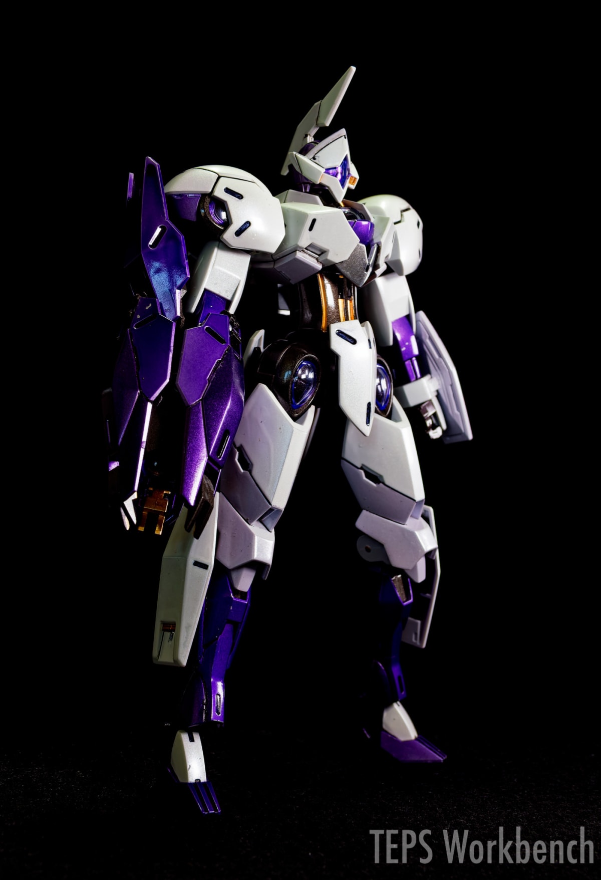 HG 1/144 ミカエリス 製作記録｜白と紫を明暗2色で塗り分け