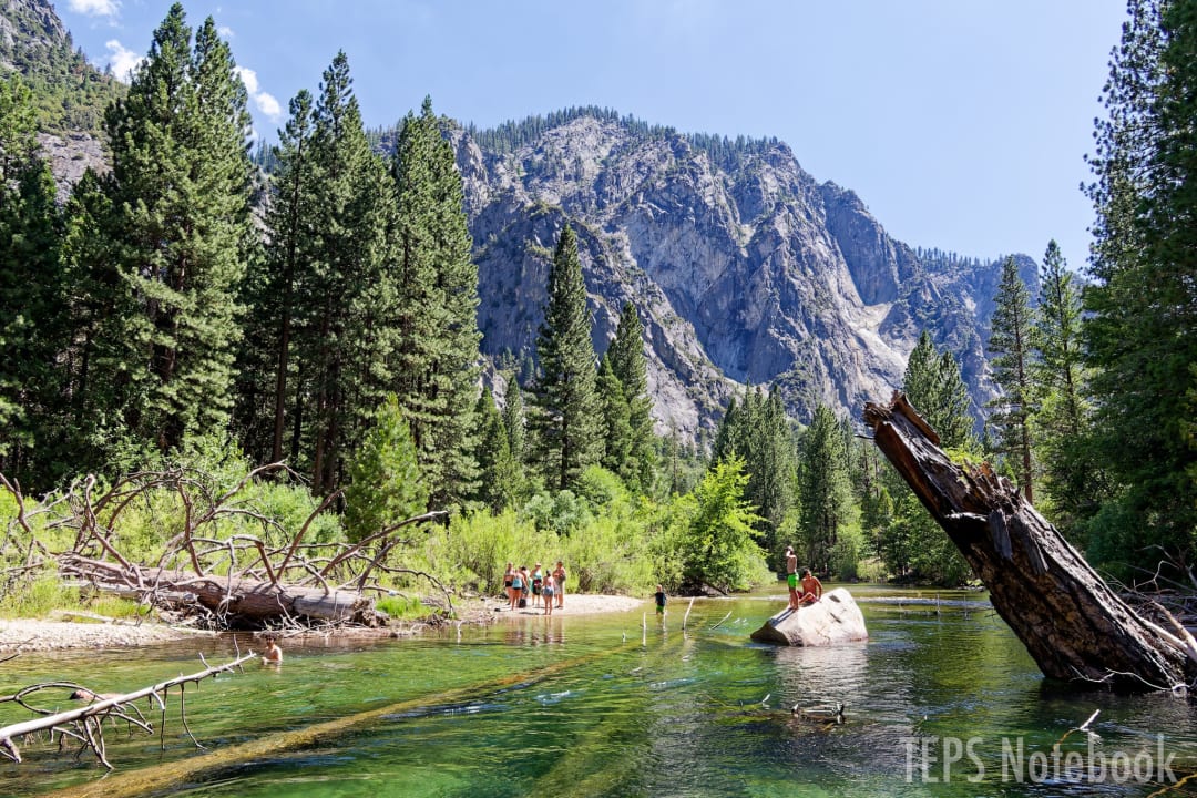 Zumwalt Meadow / Sequoia & Kings Canyon NP, CA