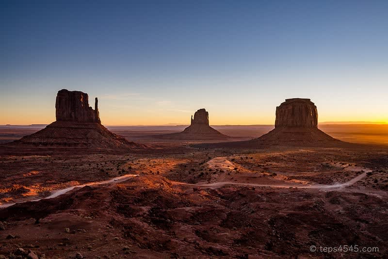 East and West Mitten, Merrick&rsquo;s Butte - Sunrise