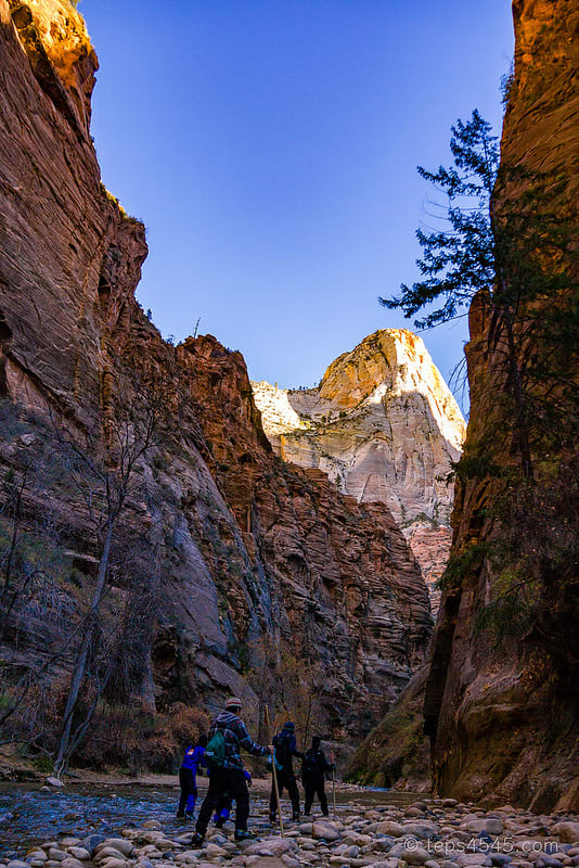 Entrance of Narrows Trail