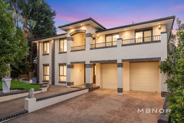 8 Christopher Street