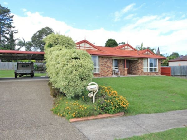 10 Vine Crescent
