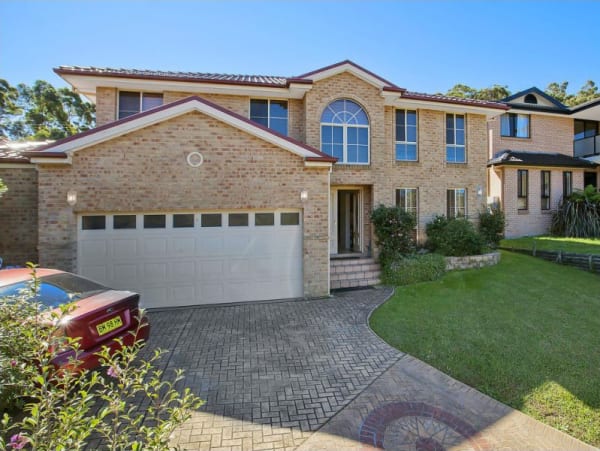 3 Stringybark Close