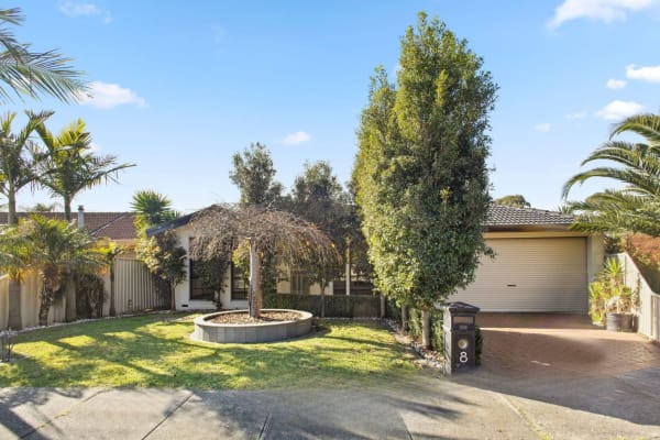 8 Acmena Court
