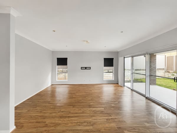 20 Oasis Crescent