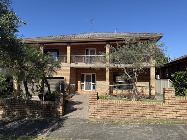 35 Flora Street