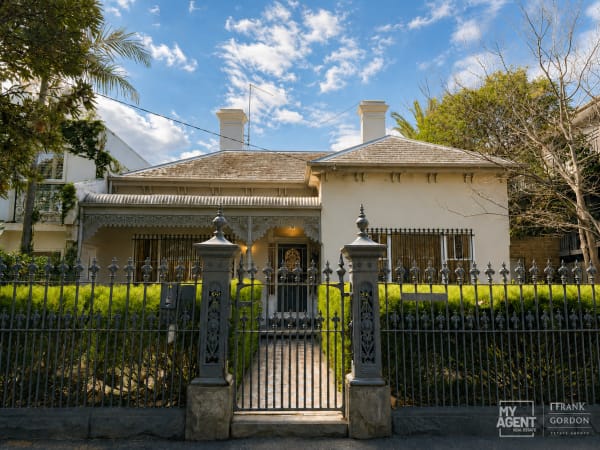 6 Park St
