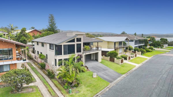 22 Honeysuckle Road