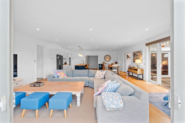4 Loch Fyne Court