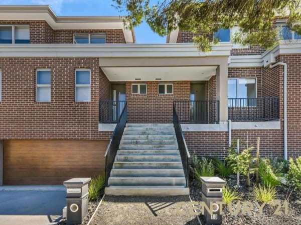 10 Groom court