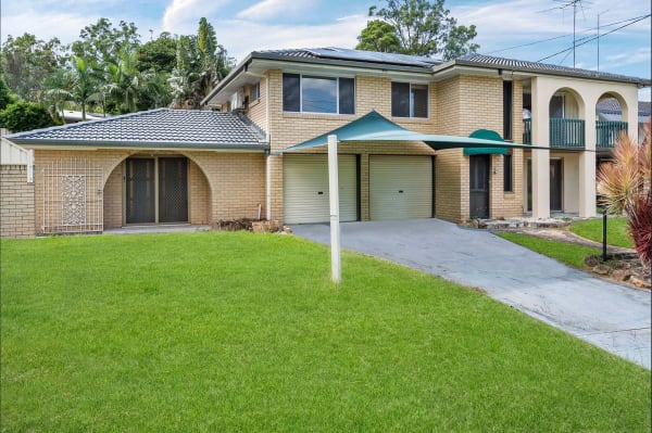 9 Elatum Ct