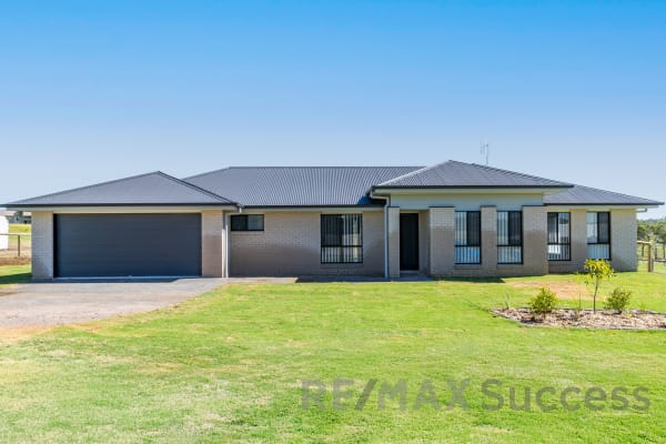 15 Aquila Drive