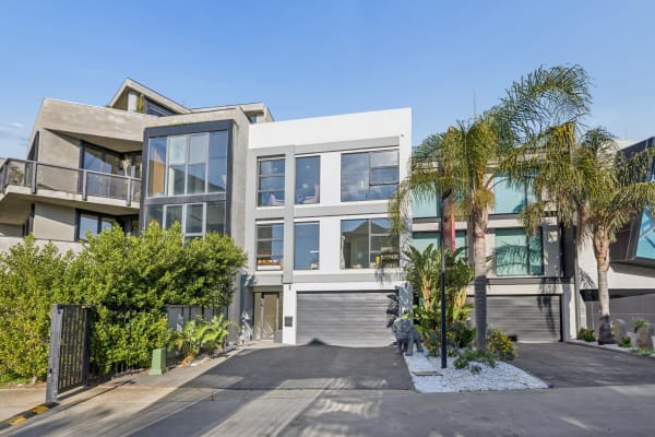 32 Pier One Drive