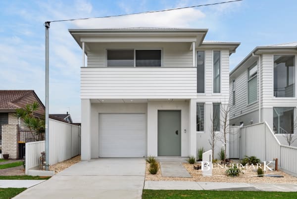 68 Thompson Ave