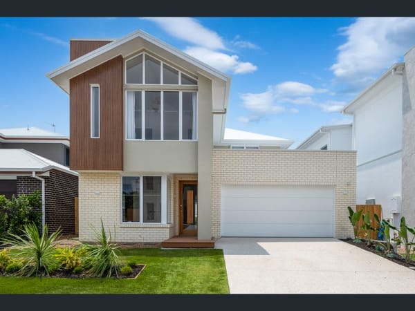 7 Riverina Ct