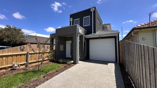 17 Eagleview Place