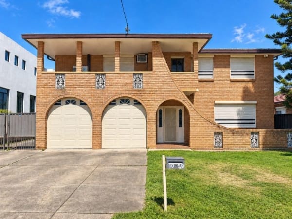 10 Edensor Road