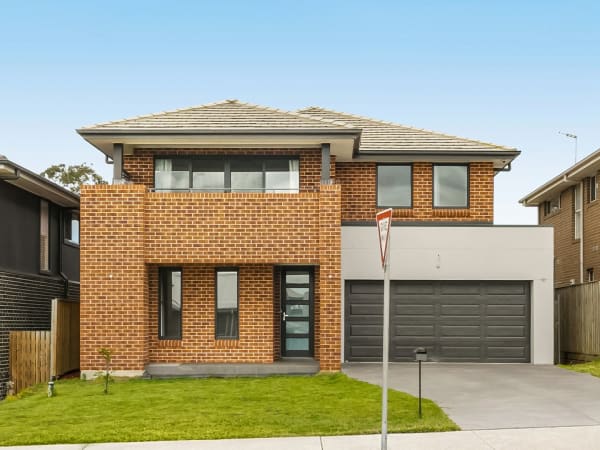 2 Binshaw Crescent
