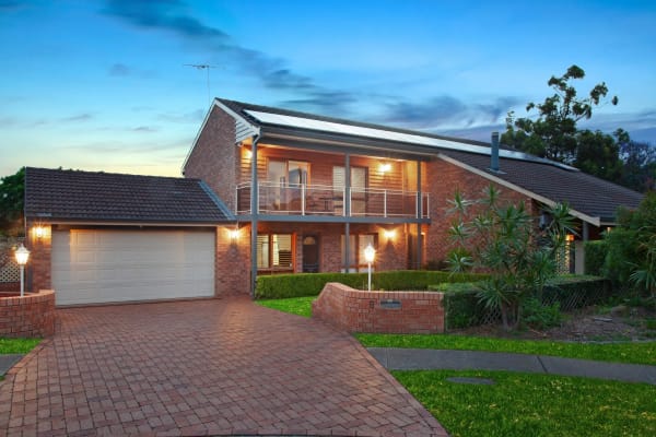 8 Lipari Place
