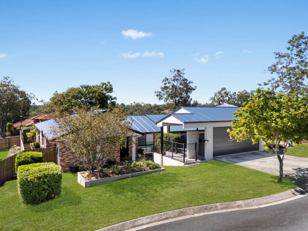 13 Sheldrake Place