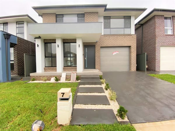 7 Avens Court