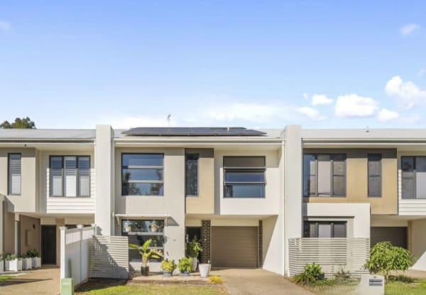 54 Pinehill Street