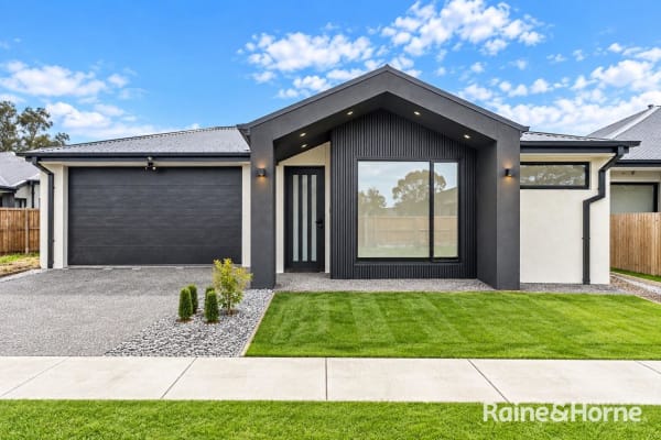 7 Azure Road
