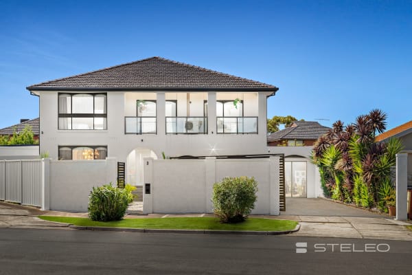 70 Buckmaster Drive