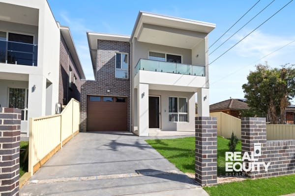 21A Huon Crescent