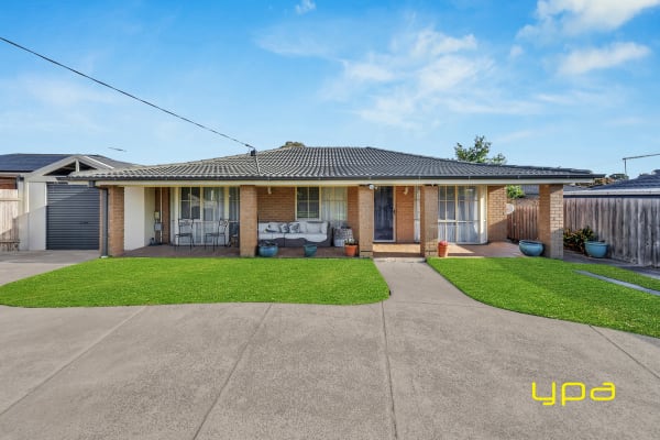 10 Isaac Smith Crescent