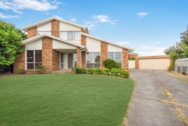 4 Forsyth Court