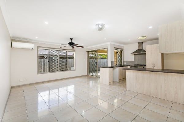 51 Parklands St