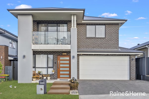 52 Dowie Drive