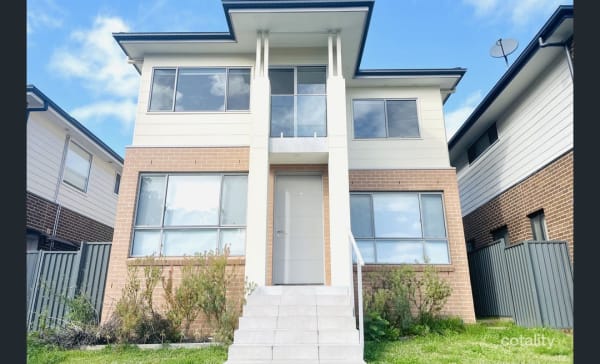 18 Serpentine Avenue