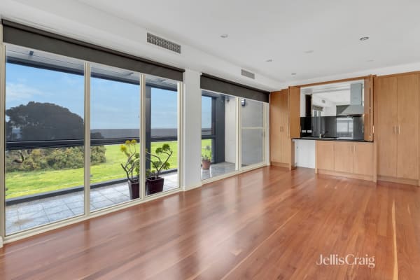 130 Dundas Street