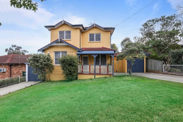 11 Alexander Street