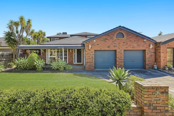 28 Higgins Close