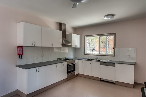 1/138 Gladstone Road