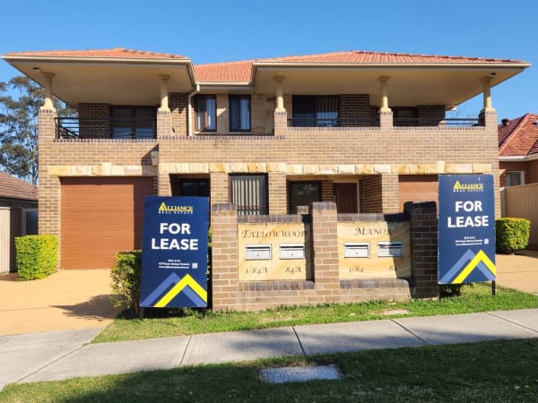 25 Holstein Road