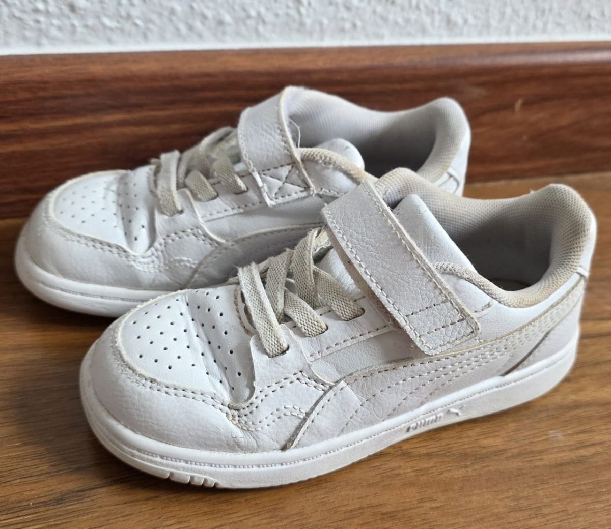 Кросівки Adidas розмір 27 - 5 € Кросівки Рита розмір 25 - 5€ 3