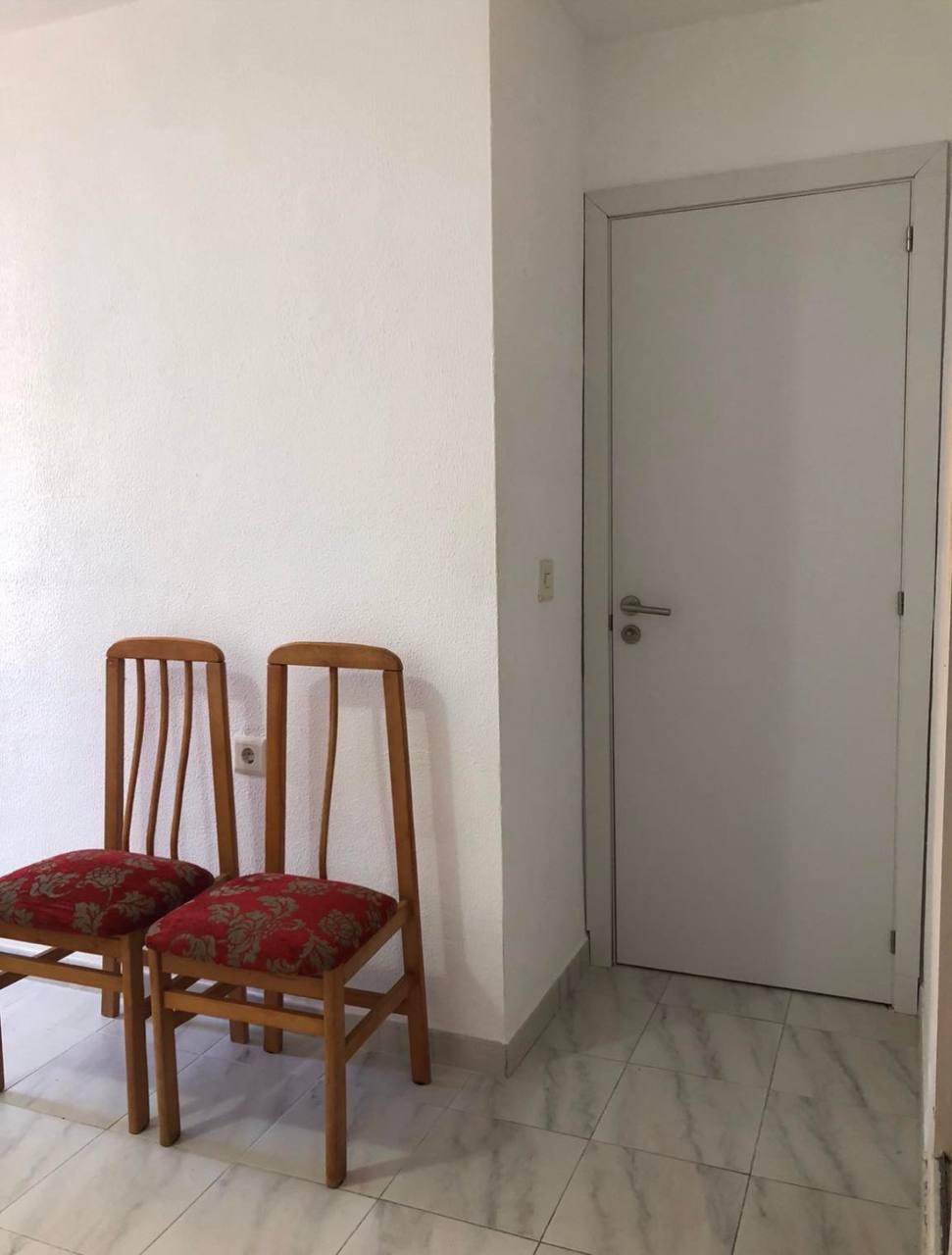 Сдаётся уютная комната в районе Carolinas Altas (Alicante) . 4